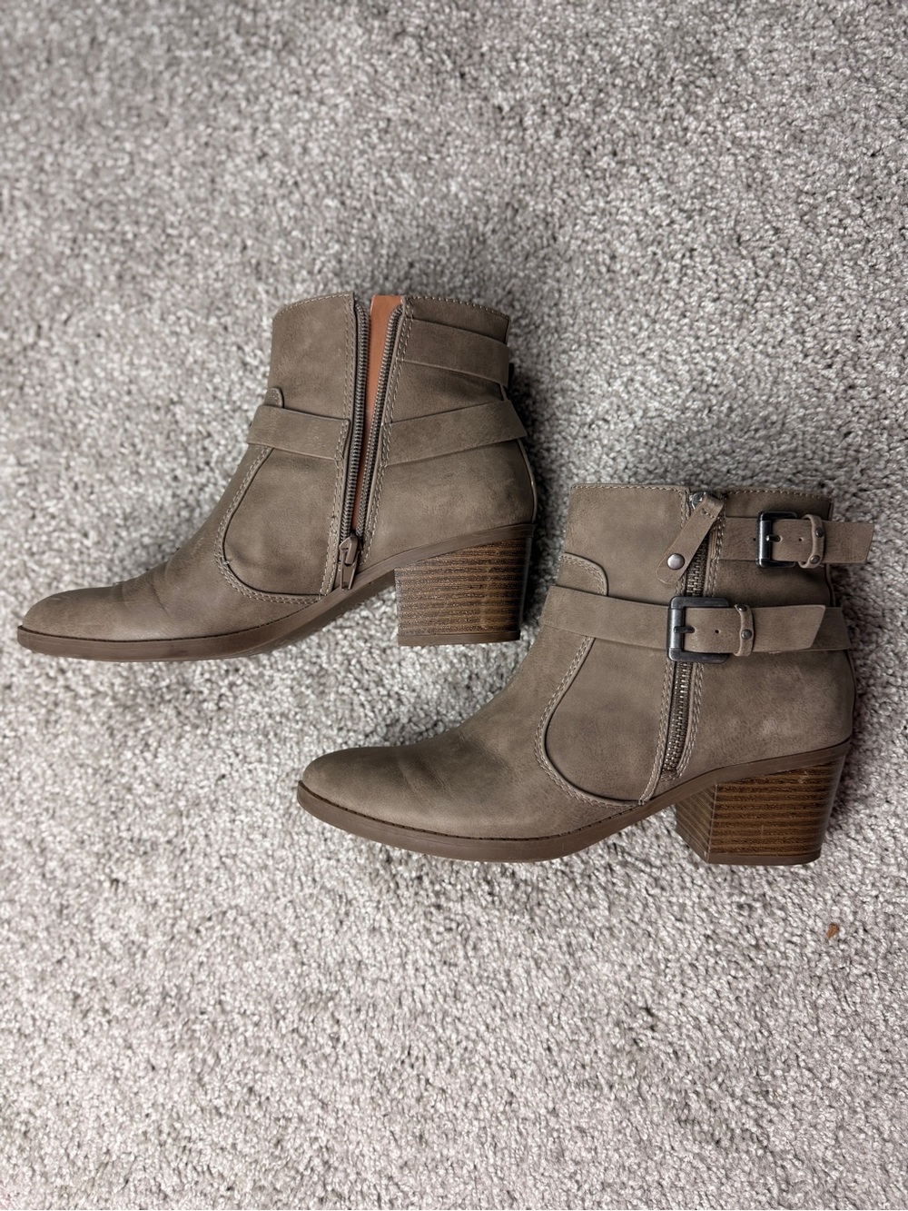 Indigo Rd. Zanor Taupe Ankle Boots Booties Size 7M WITH Ariat ATS Insoles